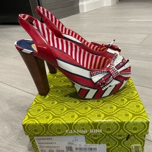 Gianni Bini ‘Maryann’ peep toe heels